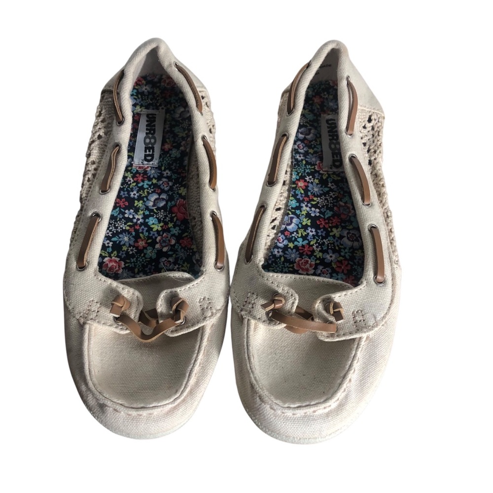 Unr8ted off white slip on canvas flat shoes Sz 7M